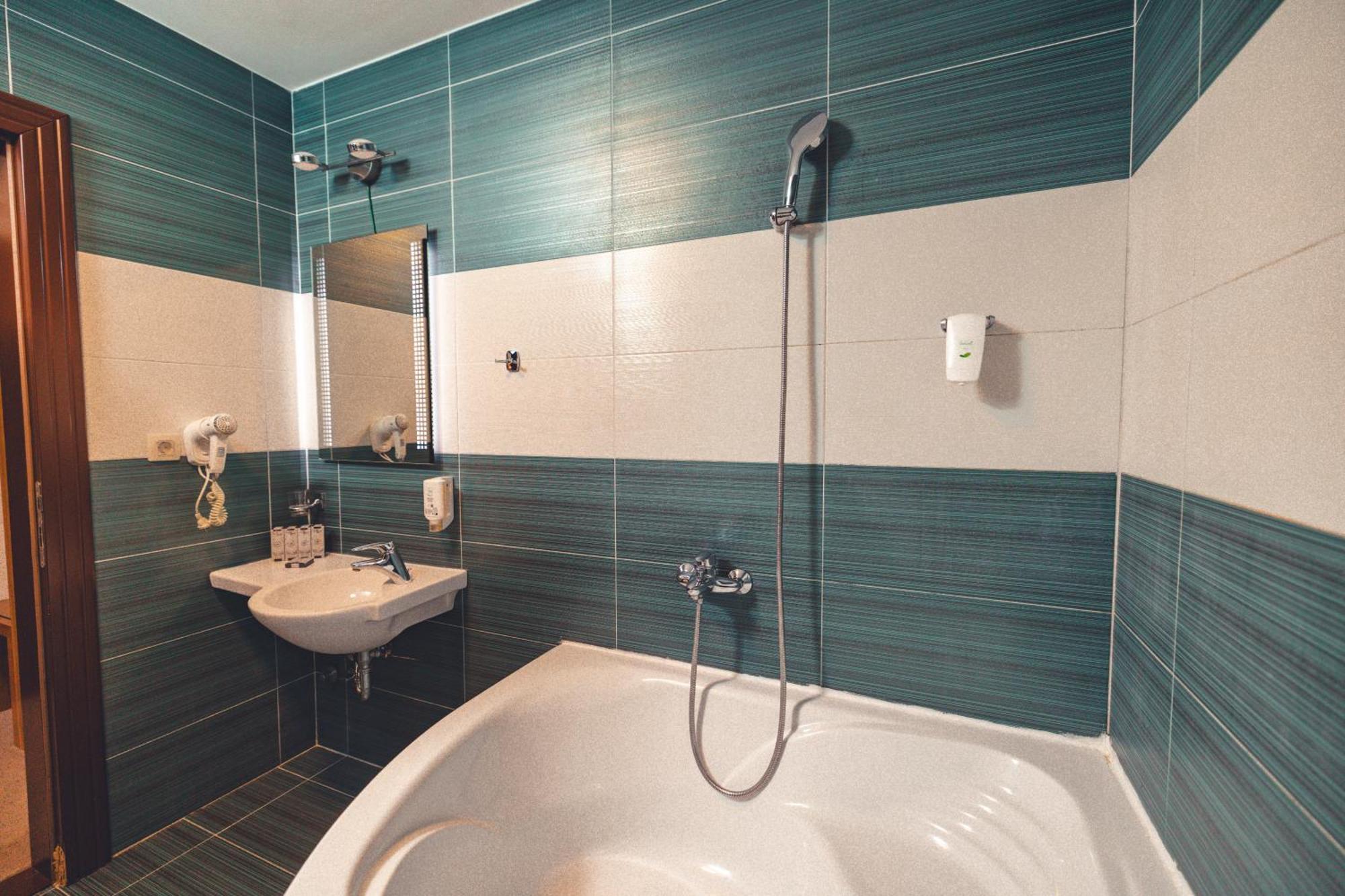 Etno Selo Stanisici Hotel Leonida Dijelovi ภายนอก รูปภาพ